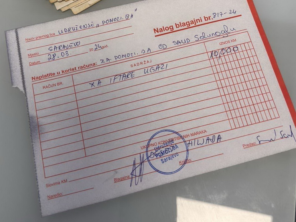 Donirao 10.000 KM za iftare u Gazi: 'Bogat nije onaj ko puno ima, već ko puno daje'