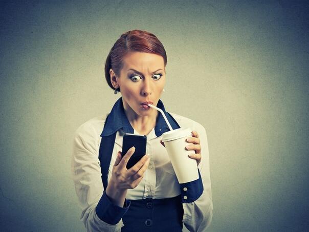 Doomscrolling: Kad prekomjerno čitanje loših vijesti postaje prijetnja mentalnom zdravlju