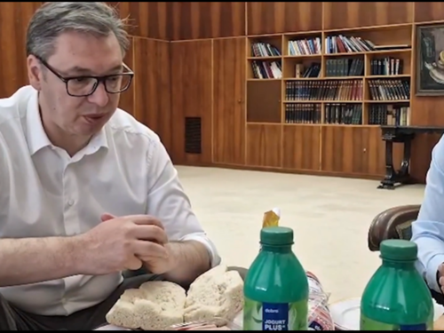 Doručak s Vučićem i radnički sendvič