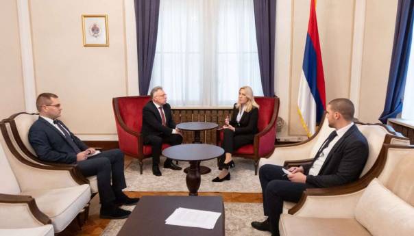Dosljedno poštovati Dejtonski sporazum i ustavnu poziciju dva entiteta