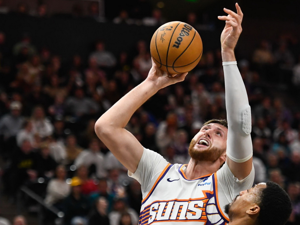 Double-double Jusufa Nurkića u pobjedi Phoenixa nad Utahom