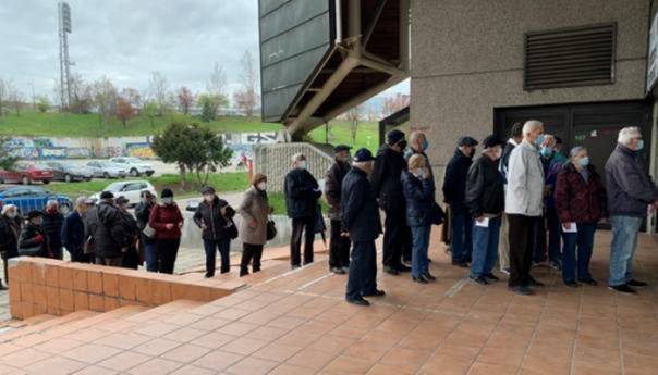 Doživio srčani zastoj u redu za vakcinu ispred Zetre