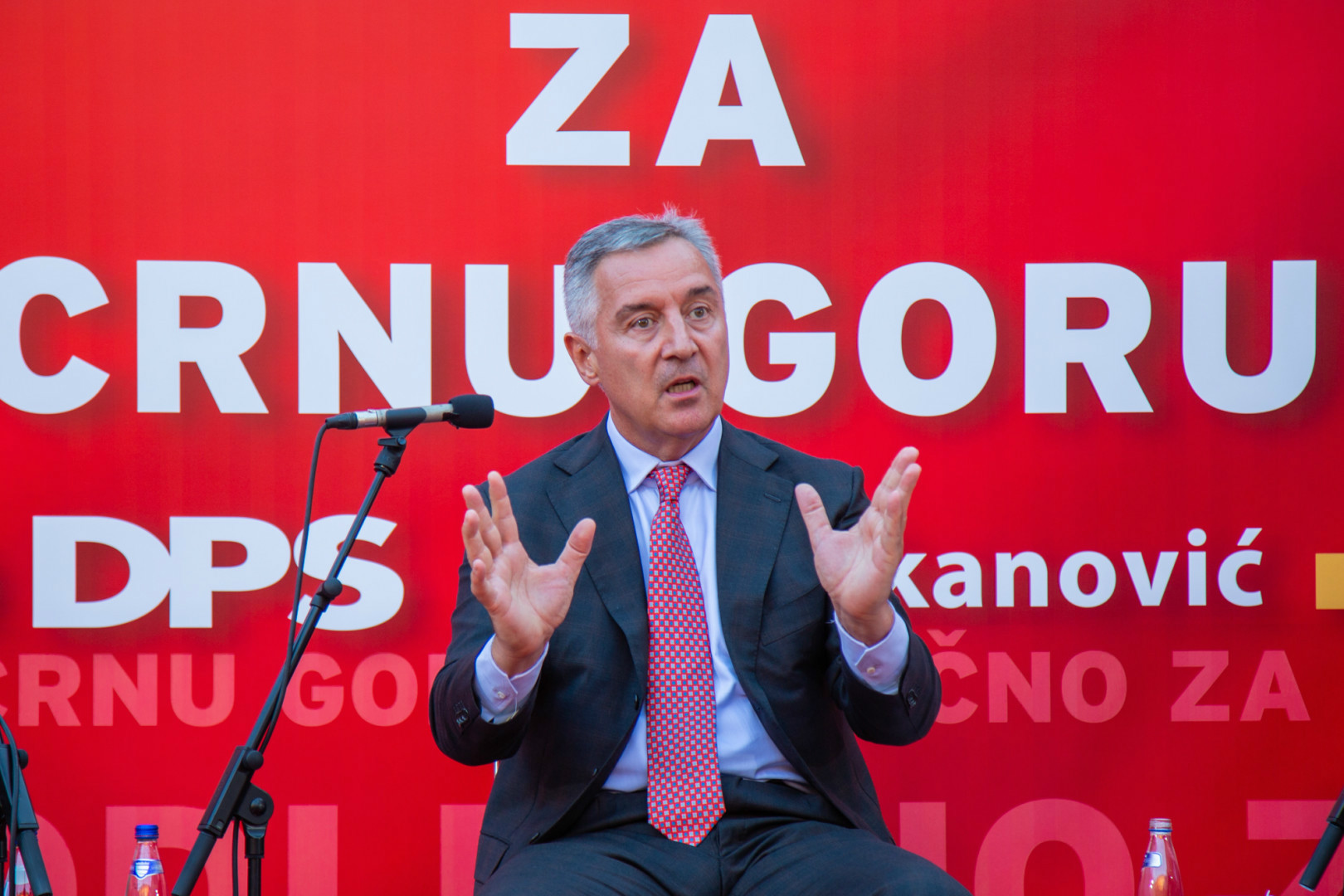 DPS: Sad je jasno da je borba SPC za svetinje bila borba za upravljanje državom