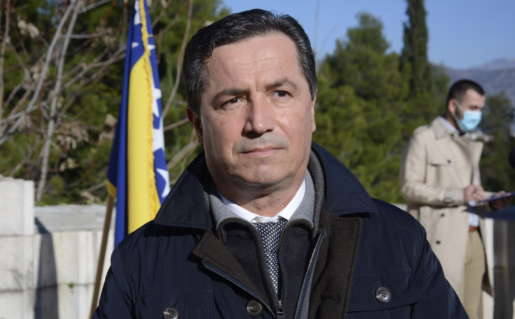 Dr. Guzin: Dragi građani, izađite na izbore i izborimo se za bolji Mostar