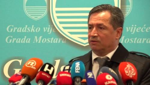 Dr. Guzin: Ostaviti se ružnih riječi, spustiti tenzije i izabrati gradonačelnika