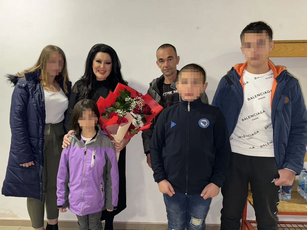 Dragana Mirković u Tuzli uplatila 10.000 KM samohranom ocu devetero djece