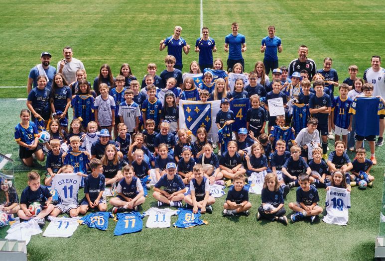 Dragonsi sa Zmajevima: Djeca porijeklom iz BiH uljepšala dan bh. reprezentativcima