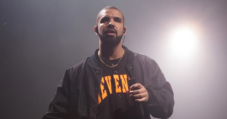 Drake se oglasio nakon kobnog koncerta Travisa Scotta