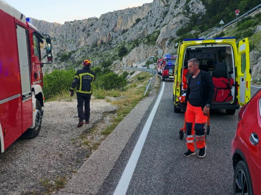 Čudo kod Makarske: Vozač preživio pad u provaliju duboku 150 metara
