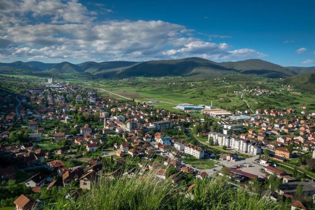 Drama kod Rogatice: Maskirani napadači presreli vozača i pretukli ga
