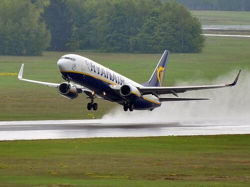 Drama na nebu: Pilot odmah okrenuo avion nazad k aerodromu, ali je bilo prekasno