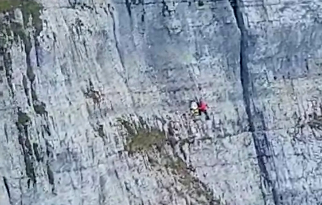 Drama na planini Velež: Žena visi na stijenama, traje akcija spašavanja