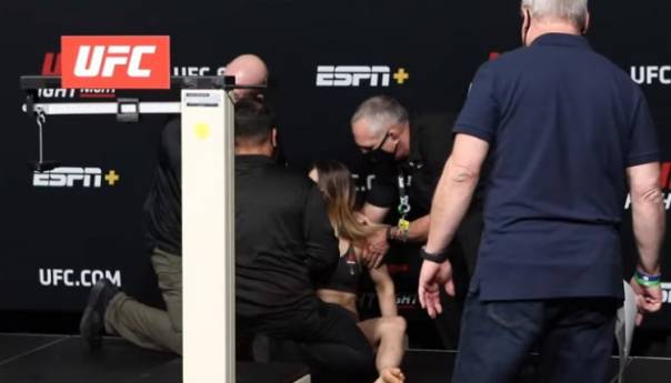 Drama na vaganju, borkinji pozlilo, dva puta se srušila