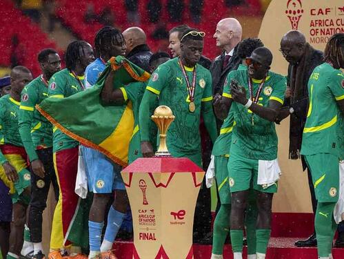 Drama se nastavlja: Senegalci odbijaju vratiti pehar i medalje