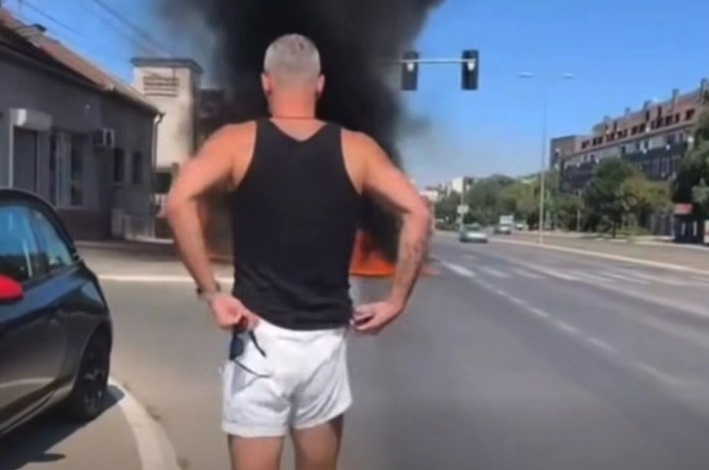 Drama u Beogradu: Bivši košarkaš spasio čovjeka iz zapaljenog auta