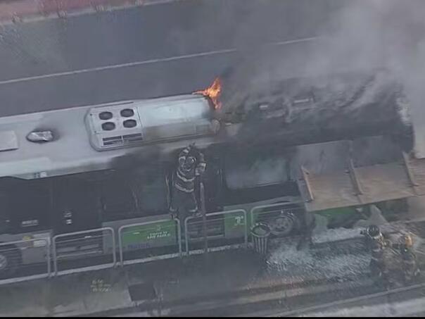 Drama u Brazilu: Avion se sudario sa autobusom tokom hitnog slijetanja