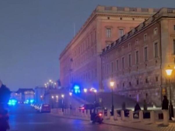 Drama u centru Stockholma: Policija pucala na naoružanog muškarca