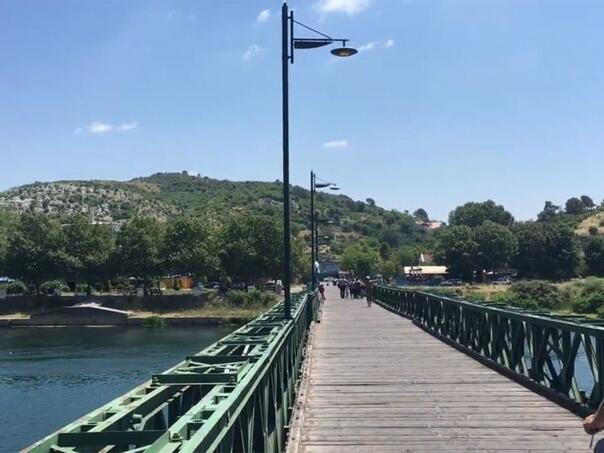 Drama u Crnoj Gori: Majka sa četvoro djece pokušala da skoči s mosta