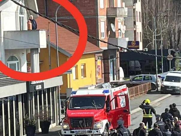 Drama u Gradišci: Sa balkona zaprijetio da će 'sve dići u zrak' i odgodio deložaciju
