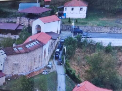 Drama u manastiru na Kosovu: Ubice opkolila policija