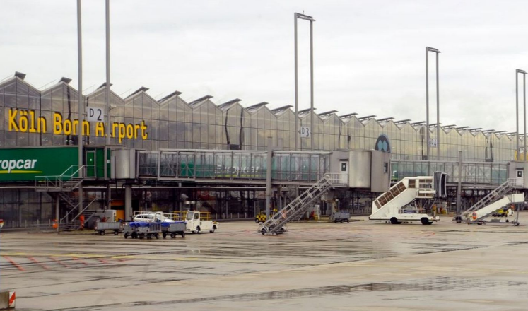 Drama u Njemačkoj: Automobilom uletio među pješake na aerodromu