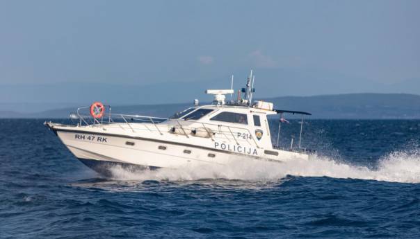 Drama u Splitu: Brod udario u obalu i potonuo