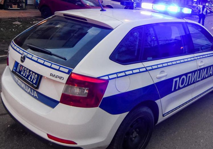 Drama u Srbiji: Djevojčica iskočila iz otetog automobila
