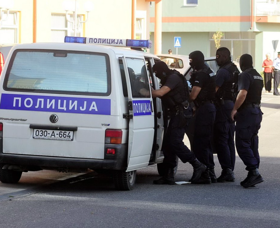 Drama u Zvorniku: Tokom pretresa progutao nepoznatu supstancu i preminuo