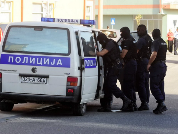 Drama u Zvorniku: Tokom pretresa progutao nepoznatu supstancu i preminuo