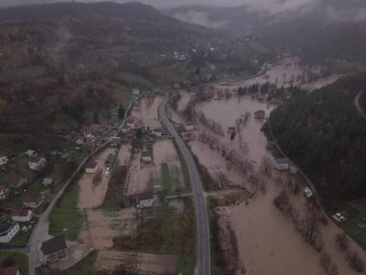 Dramatična situacija: U naselju Kijevo evakuisano devet osoba