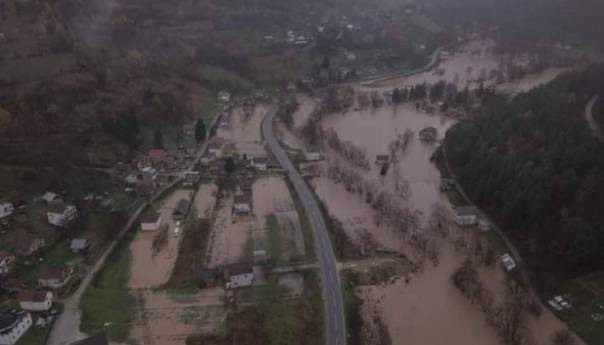 Dramatična situacija: U naselju Kijevo evakuisano devet osoba