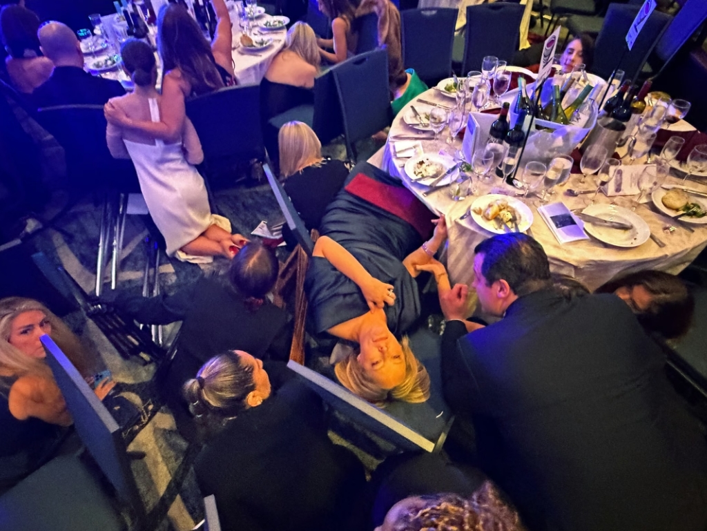 Dramatične evakuacije nakon pucnjave u SAD-u: Melania leži...