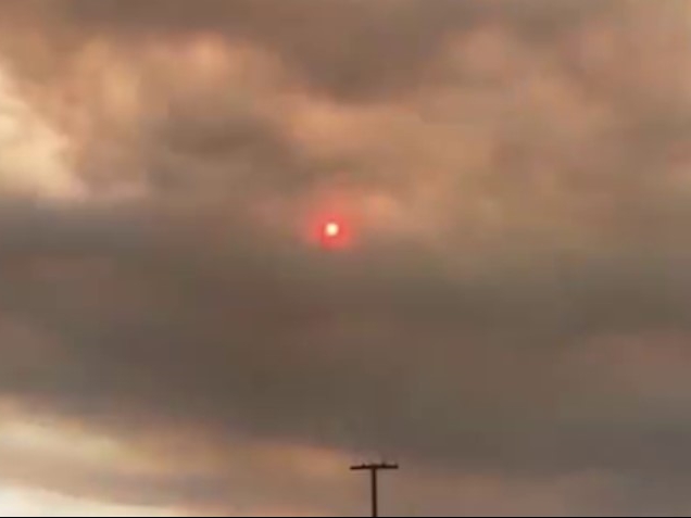 Dramatični snimci s Floride: Veliki požar, dim zaklonio sunce