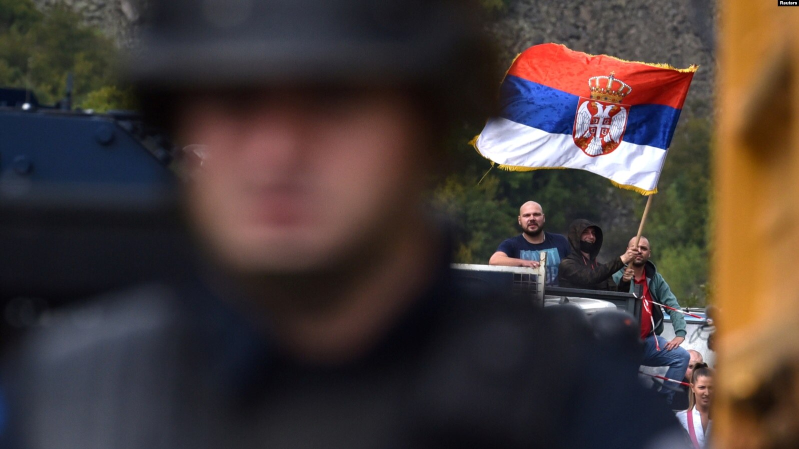 Druga sedmica napetosti na Kosovu, Escobar dolazi u Brisel