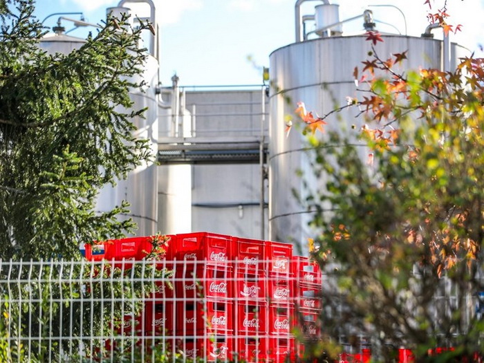 Drugi put danas se oglasila Coca-Cola: Poslujemo prema najvišim standardima