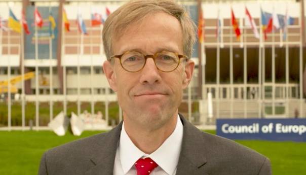 Društvene mreže treba da poštuju zakone država u kojima ostvaruju profit