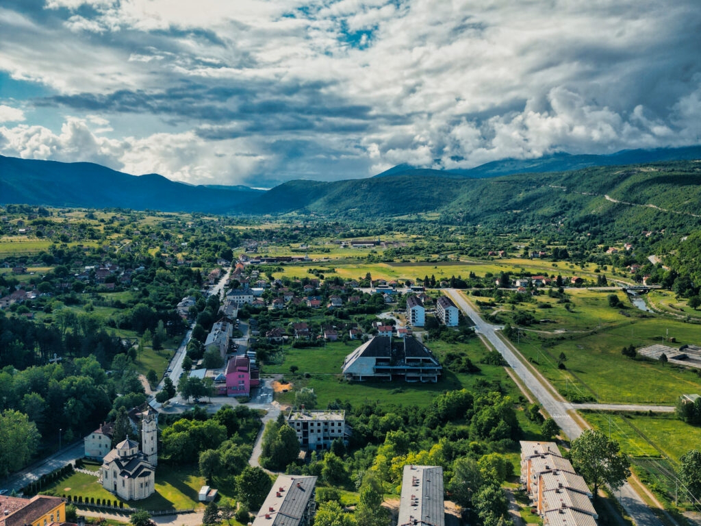 Nesnosan smrad već mjesec u Drvaru, građani traže da se otkrije šta udišu