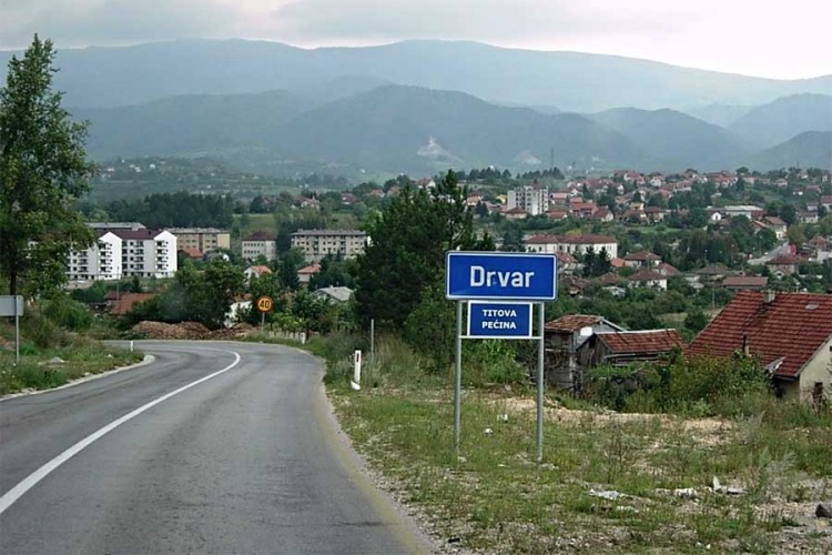 Drvar: Žena sebi pucala u glavu