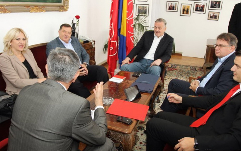 Država za fotelju: Dvije izdaje kojima je SDP ojačao RS!