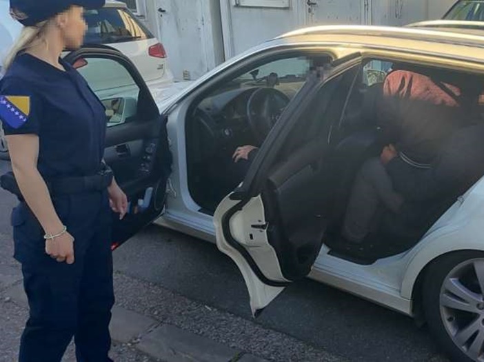 Državljani BiH uhapšeni zbog krijumčarenja stranih državljana