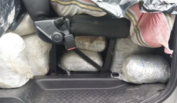 Državljanin Crne Gore u kombiju prevozio 250 kilograma marihuane