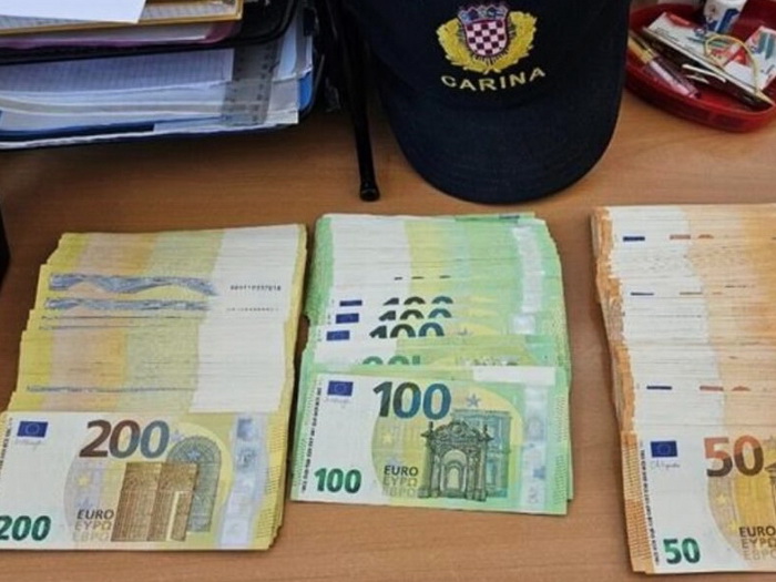 Državljanka BiH pala na granici, u Hrvatsku pokušala unijeti 43.800 eura