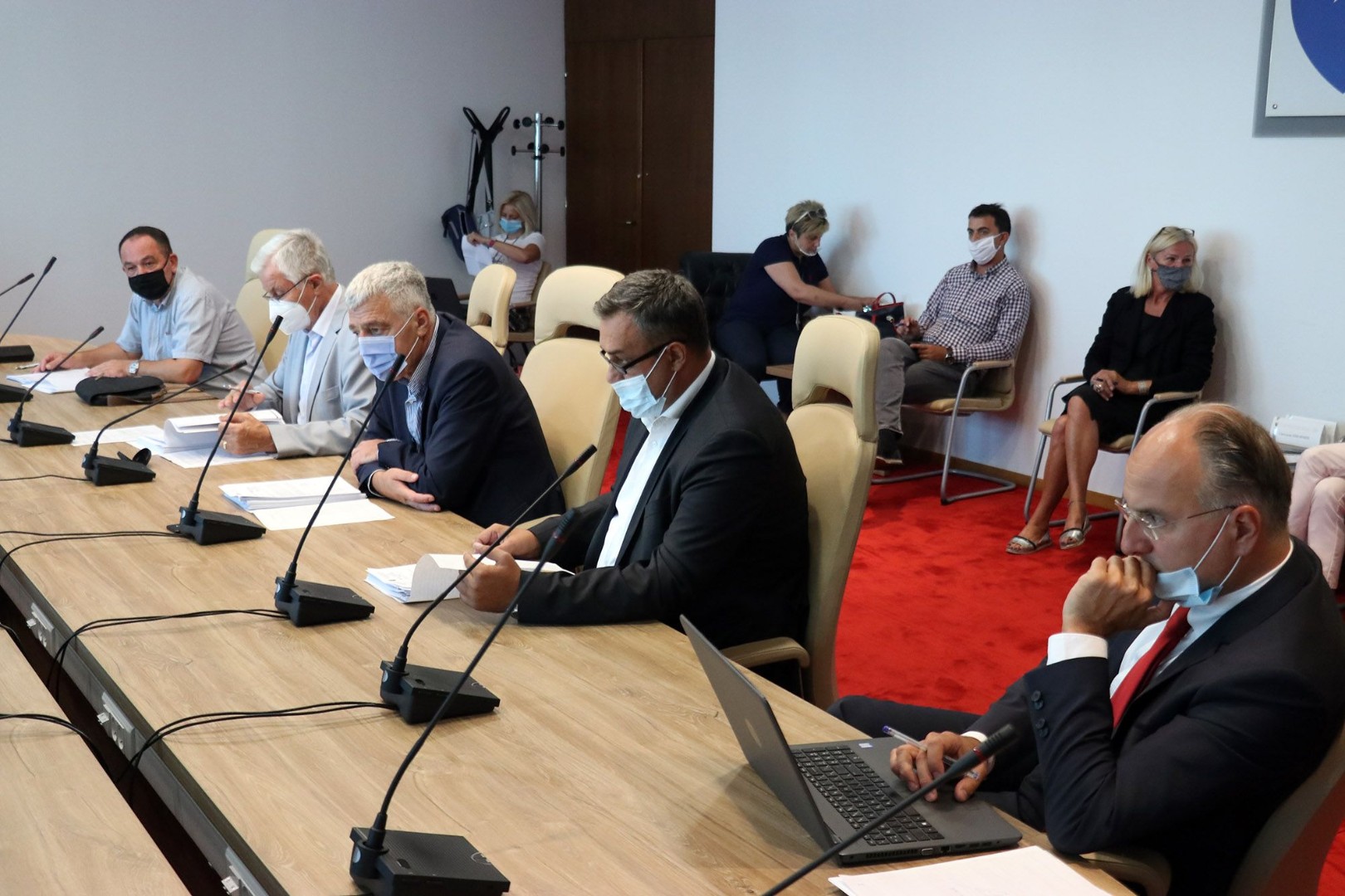 Državni parlamentarci o izborima u Crnoj Gori