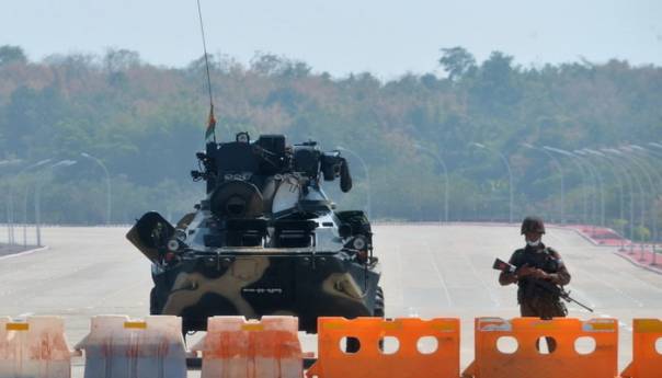 Državni udar u Mijanmaru: Kako je vojska prekinula rad interneta