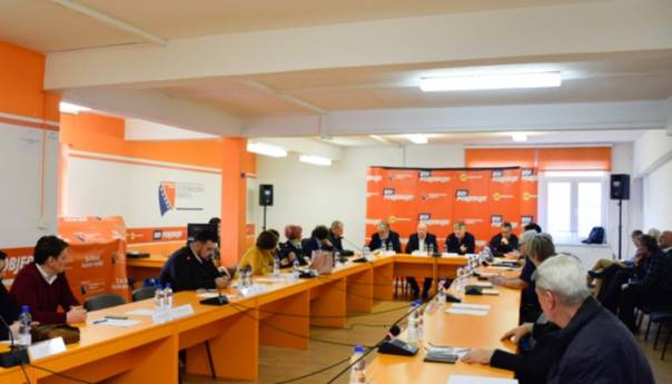 Državni uposlenici koji u Sarajevo dolaze iz RS-a da osude okupljanje četnika u Višegradu