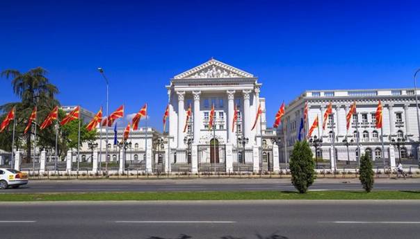 Državni vrh Sjeverne Makedonije prelazi na minimalac zbog koronavirusa