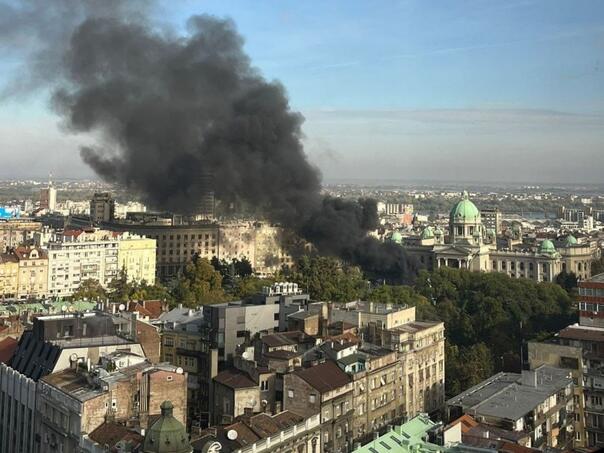 DS: Pucnjava u "Ćacilendu" je posljedica politike mržnje i nasilja Aleksandra Vučića