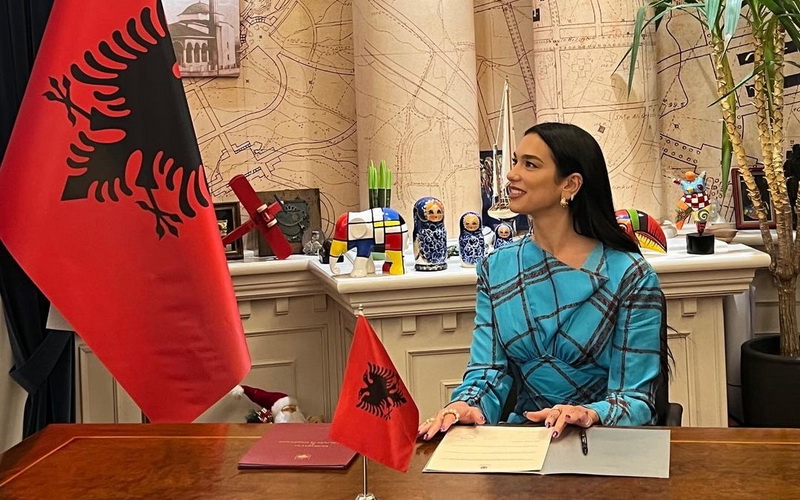 Dua Lipa dobila albansko državljanstvo