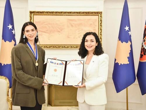 Dua Lipa o odrastanju na Kosovu: Nije to samo ratom razorena zemlja