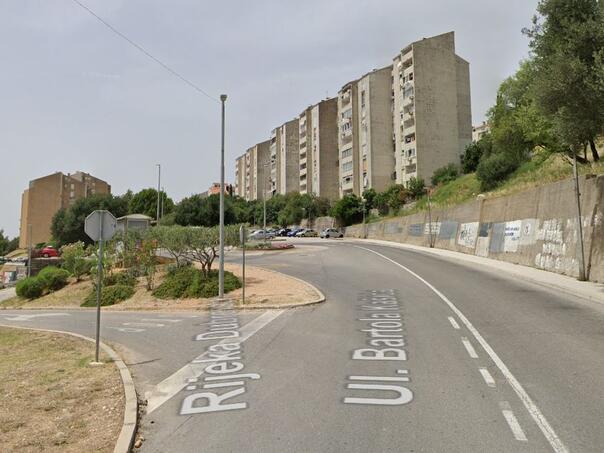 Dubrovnik: Državljanin BiH oteo pištolj zaštitaru pa se ubio u kombiju